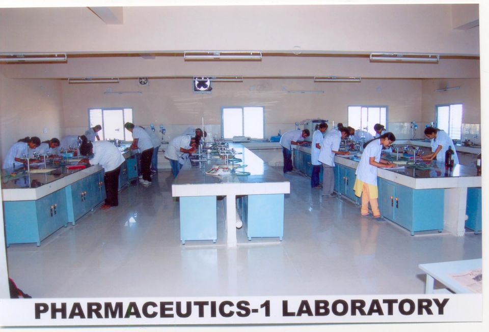 Pharmacy College in Gujarat, Pharmacy College Gujarat, Best Pharmacy College in Gujarat, No 1 College for M.Pharm in Gujarat, Best pharmacy college in Gujarat for Placement, Top class facility for Pharmacy students